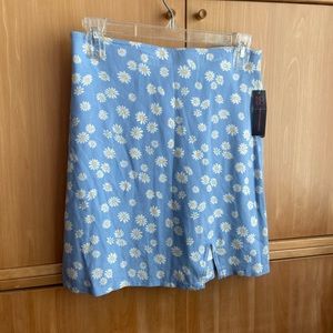 No boundaries daisy skirt NWT